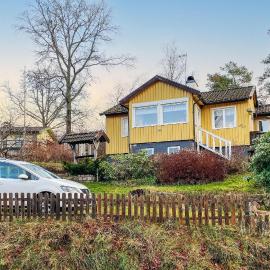 Lovely Home In Ljungskile With Wifi, hotel in Ljungskile