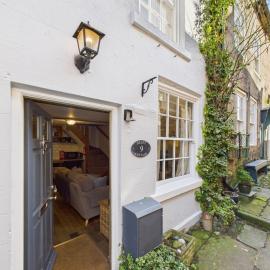 Delft Cottage, hotel in Robin Hood's Bay