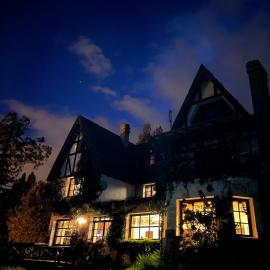Cuatro Cerros Hostel, hotel in San Carlos de Bariloche
