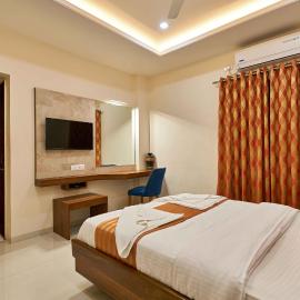 Hotel Rajpurush, hotelli Kolhapurissa