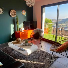 Résidence Costa Vermella, vue mer et montagne au calme, hotel v destinácii Cerbère