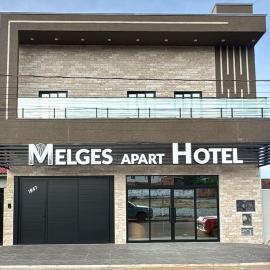 Melges Apart Hotel, hotel a Pontes e Lacerda