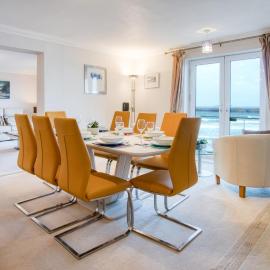 13 St Brides Bay View - 4 Bedroom - Broad Haven: Broad Haven şehrinde bir otel