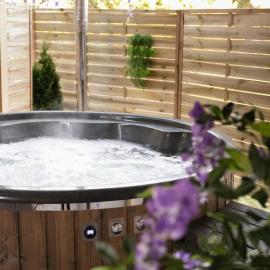 Kominkowy Chill - Jacuzzi, Sauny & Dwa studia z prywatnym jacuzzi