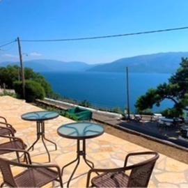 Vero's Seaview Studio – hotel w mieście Lefki