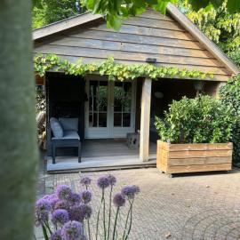 Het Houten Huis, hotel in Hierden