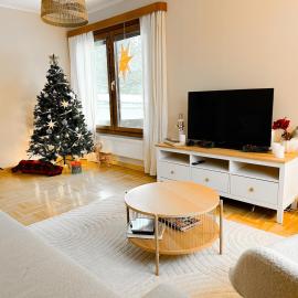 Aurora House – hotel w mieście Karungi