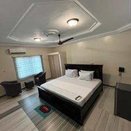 Center Hill Hotel、Trofwiのホテル