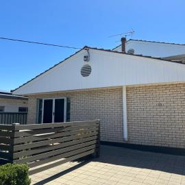 80 Tarcutta St