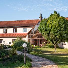 Holenský dvůr, hotel v mestu Ratiboř