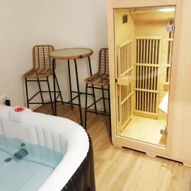 Cosy 50m2 moderne avec terrasse, spa et sauna communs, à 2 pas de la Place Dalton, hotel in Boulogne-sur-Mer