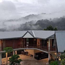 Perfect Hill View, Durian Orchard Farmstay within the mountains, hotel a Bentong