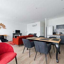 Villa Napoléon - Appart'hôtels au coeur d'Autun - Contact Hôtels، فندق في أوتون