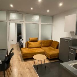 Modernes 2-room Apartment mit Terrasse
