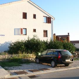 Apartments Duomo, מלון בקרס