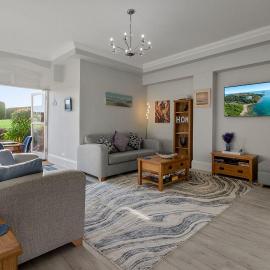 Manor House Apartment - Indoor Heated Pool, Parking