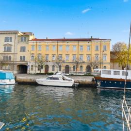 Hostel L&G in Pula , Private Rooms & Beautiful Sea View, hotel u Puli