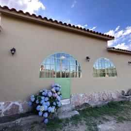 La Maguada, hotel i Tanti