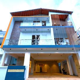 Ozone Hill Resorts, hotel u gradu Jerkaud