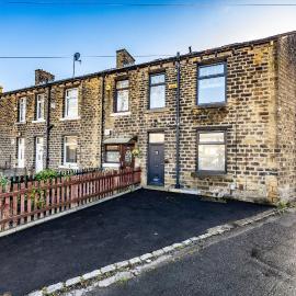 Modern Birkby Lodge Townhouse 2-3 bedroom options, hotel in Huddersfield