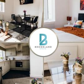 1 Bedroom apartment suite by Brookland Stays Serviced Accommodation & Short Lets in treetop hideaway with Free WiFi