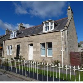 Glenerne 3 bedroom Cottage, hotel en Elgin
