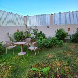 Lokanda lodge&Apartments، فندق في الأقصر
