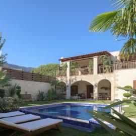 Nicole Villa - Private ''Heated'' Pool, Village Escape