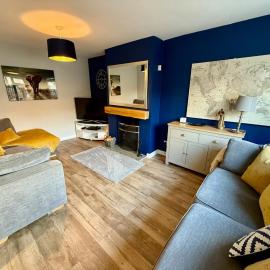 Oak View - Spacious 3 Bedroom House near Oxford and the Cotswolds, hotel in North Leigh