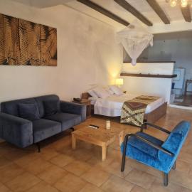 Malini, hotel di Moroni