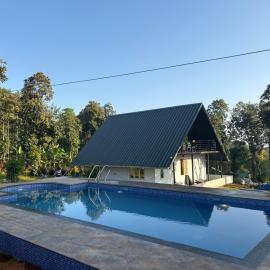 2BHK Homestay at Vagamon with Pool, Campfire and BBQ- Oakwood Oasis