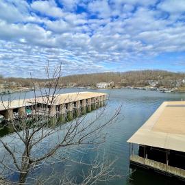 Baypoint Condo, Pool, Dock, relaxing location, Hotel in Stausee Lake of the Ozarks