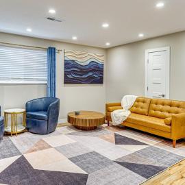 Luxury condo near city and mountains, hotel in Murray