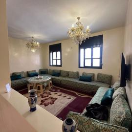 Spacious Family Apartment in Tafraout Center, hotel in Tafraout