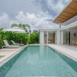Brand New Asherah Pool Villa next to Bangtao Beach VVPHU52, Hotel in Ban Riang