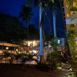 Dos Palmas, hotel u gradu El Sunzal