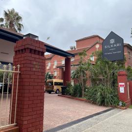 Silkari Urban CKS Sydney Airport Hotel, хотел в Сидни