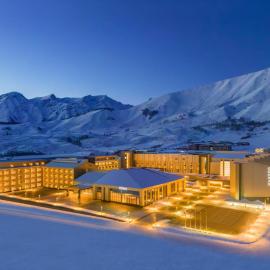 Conrad Altay Hemu, hotel en Hom