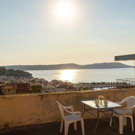 Pylos Sunset Retreat with Panoramic Sea Views, hotel in Pylos