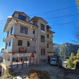 Thakur homes- couple and family friendly homestay, hotell i Shimla