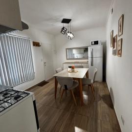 Apartamento Céntrico, Moderno y Tranquilo: Caleta Olivia'da bir otel