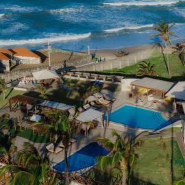 Sunset Beach Taíba Hotel, хотел в Таиба