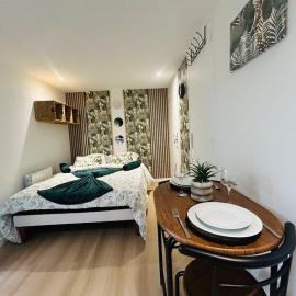 Casa Tropical, hotel in Les Ponts-de-Cé