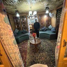 Houseboat Quebec, hotel di Srinagar