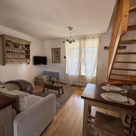 Appartement familial 4-6 pers - Vue sur les Pyrénées、Bourispのホテル