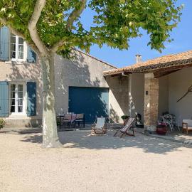 Maison De Charme, hotel v destinaci Jonquerettes