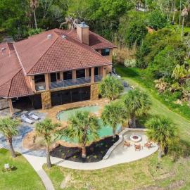 Bay Breeze Estate - Heated Pools, Private Pier & Walk to the Kemah Boardwalk