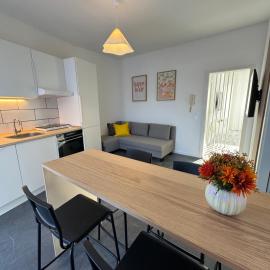 Schönes Apartment für 5 Personen nahe Zentrum & Borussia Park MG77, hotel in Mönchengladbach