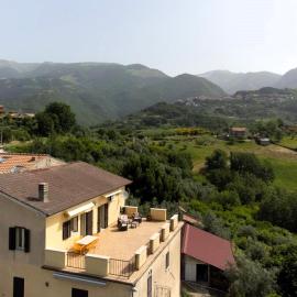 TERRAZZA PANORMICA PICINISCO, 3 CAMERE, 2 BAGNI CASA VACANZE COLLEPOSTA uno