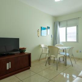 Apto Pet Friendly com Garagem na Praia do Morro, hotel en Peroção